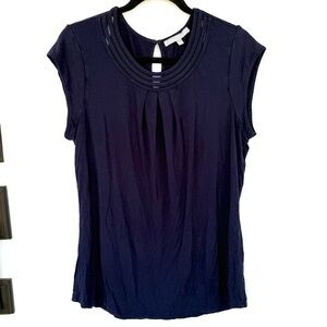 Daniel Rainn pleated top